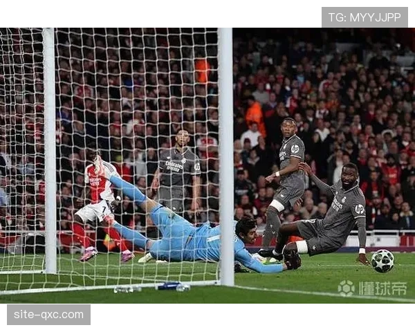 皇马门将库尔图瓦神扑掩盖防线问题，场均扑救率78%